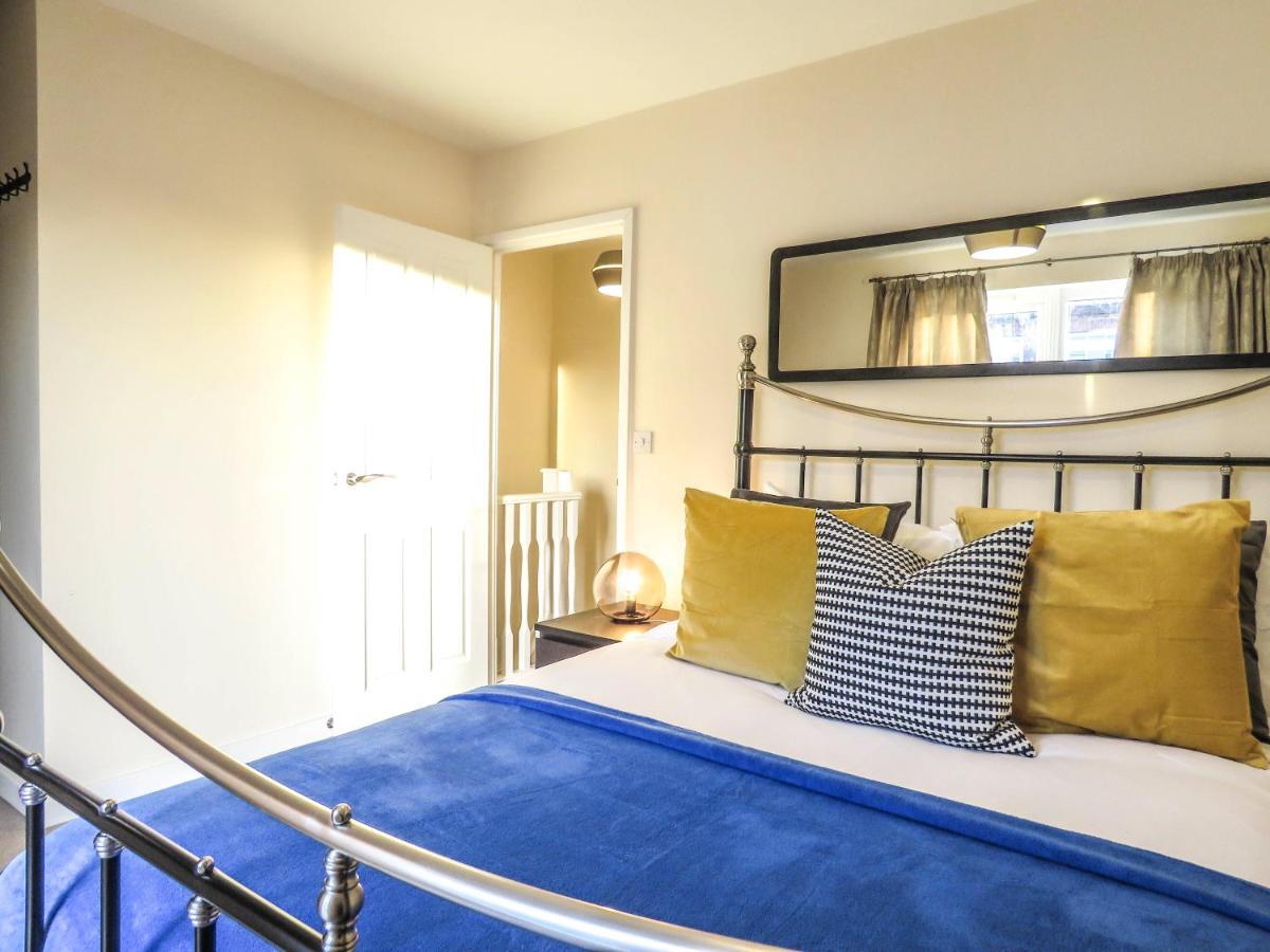 Tudors Esuites 4 Bedroom House Driveway & Garden Birmingham Extérieur photo