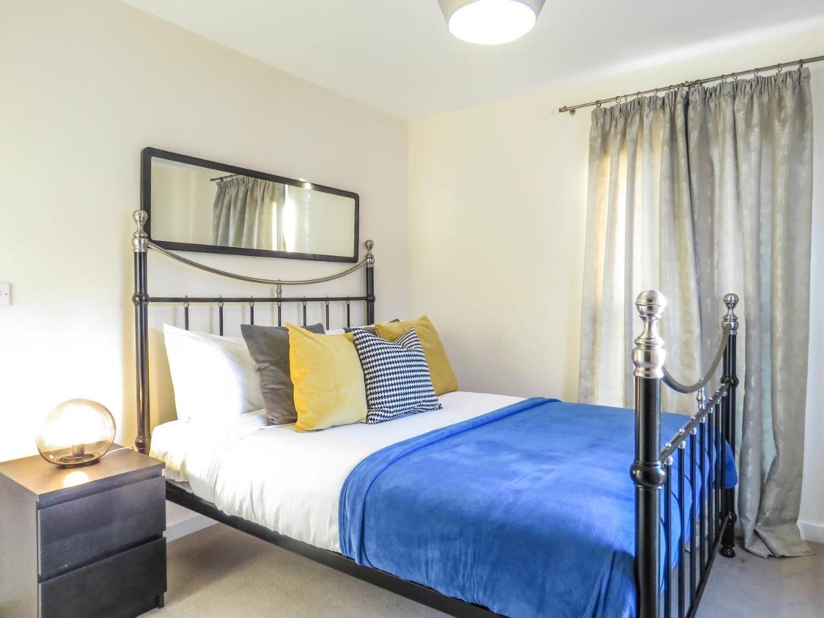 Tudors Esuites 4 Bedroom House Driveway & Garden Birmingham Extérieur photo